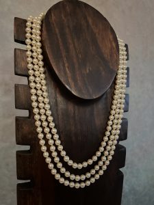 Pearl Necklace, Gold Clasp